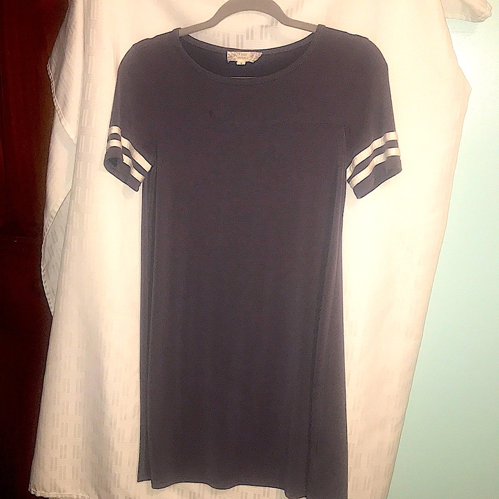 Pink Republic Tee Shirt Dress size Small